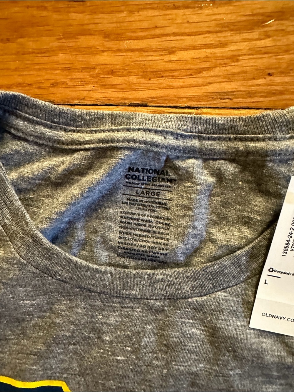 MICHIGAN WOLVERINES League Collegiate Brand Logo T-Shirt Size L BRAND NEW NWT - Picture 4 of 5